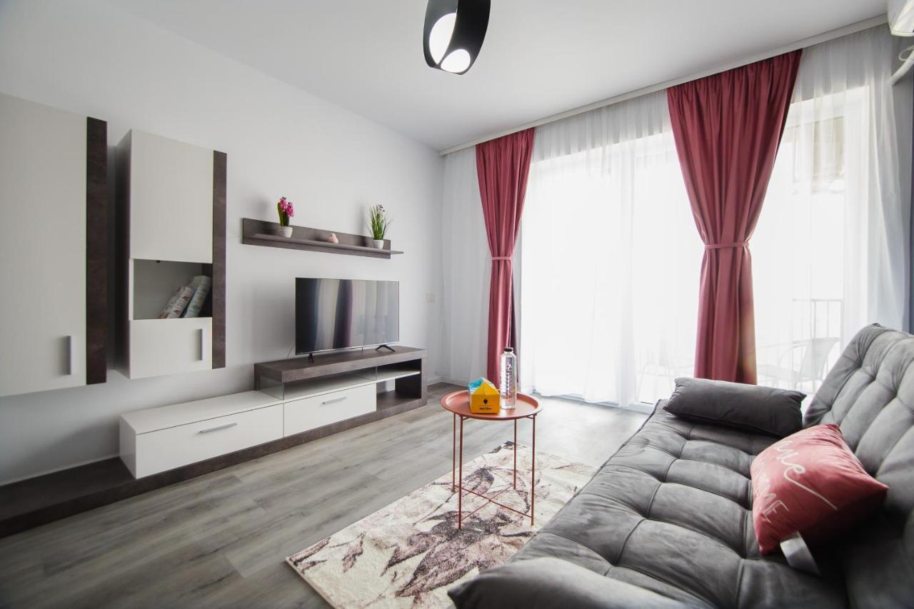 Trio Pink Lejlighed Oradea Eksteriør billede